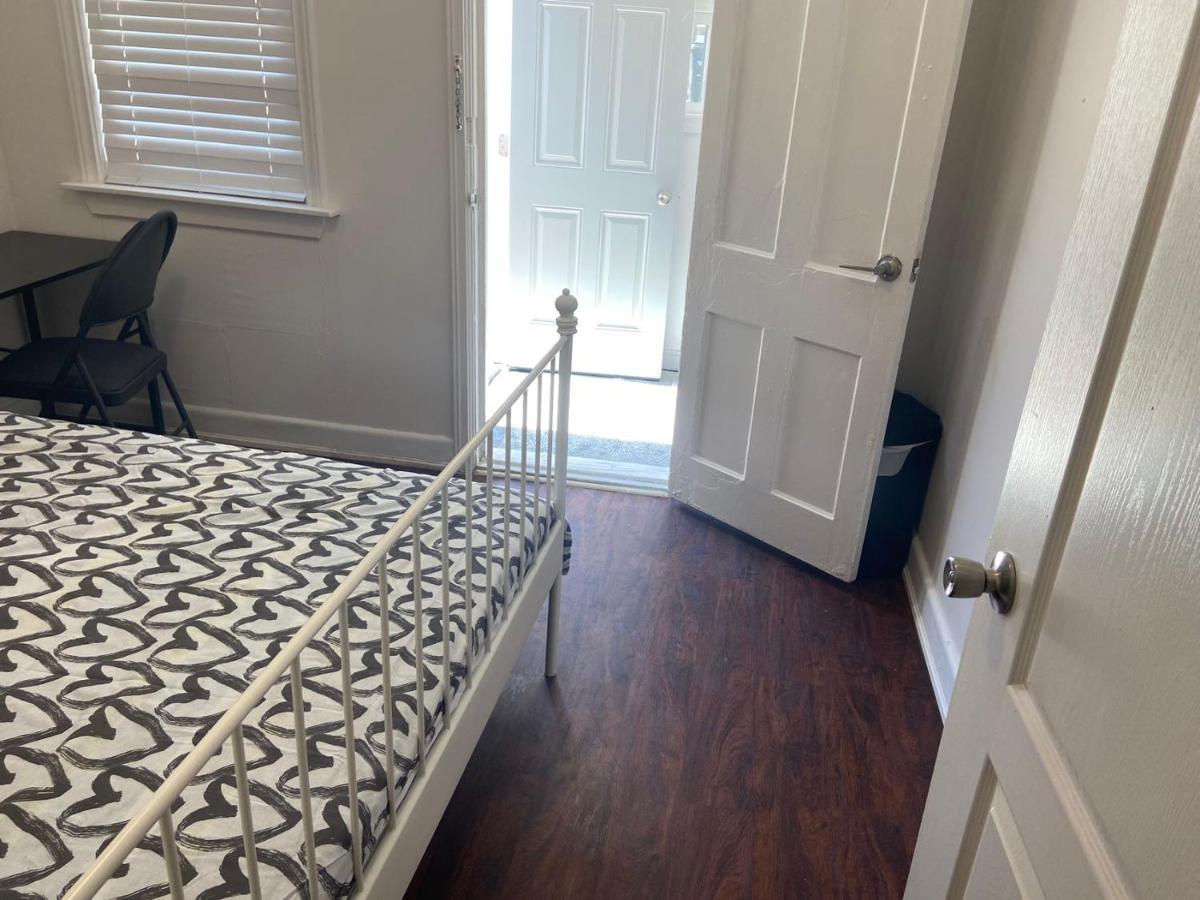 Budget Quad Room With En Suite Bathroom 36B Toronto Ngoại thất bức ảnh